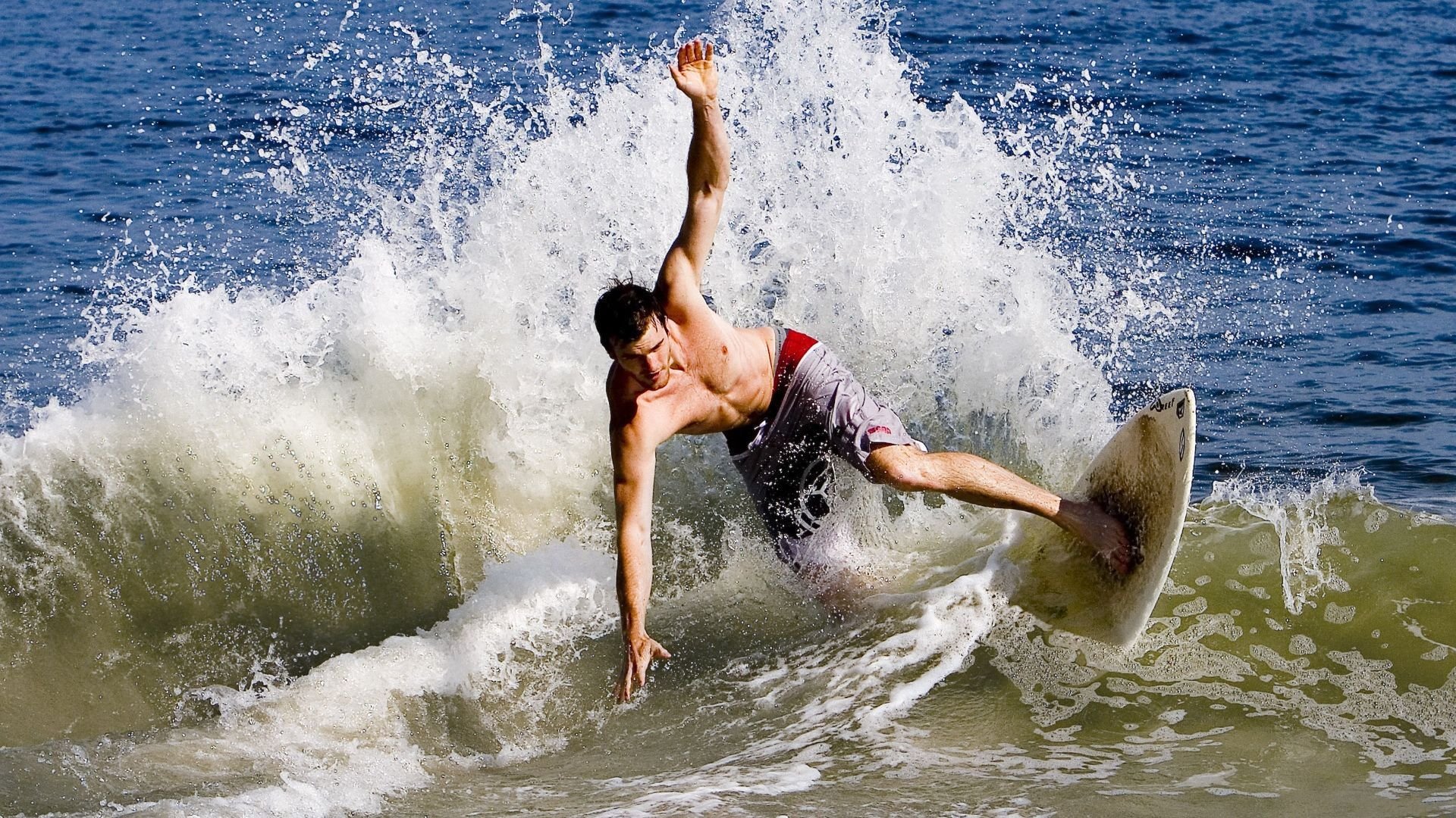 kaiyun中国官方网站-国际漂浮足球:水上足球的新玩法,水上足球活动方案